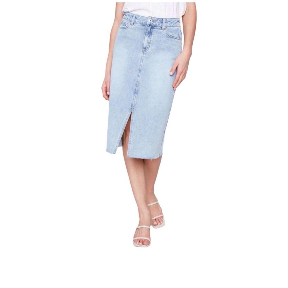 CHARLIE B Frayed Hem Denim Skirt. Size 8. NWOT 100% Cotton